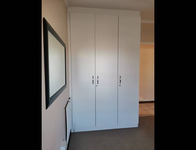 3 bed property to rent in TABLE VIEW